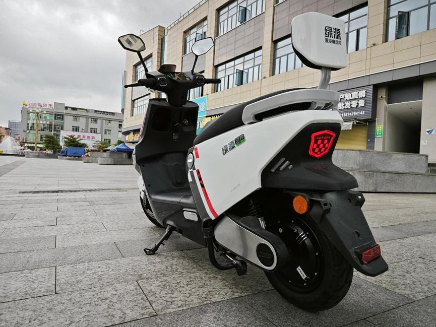 绿源电动车液冷电机最新车型,2023绿源电动车三千块左右