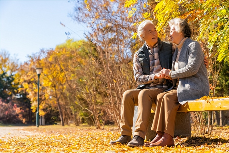 为什么夫妻生活久了，房事次数却少了？换个人也一样？看研究咋说