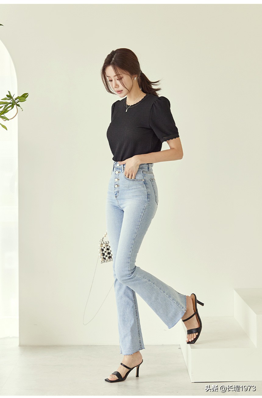 韩版t恤搭配阔腿牛仔裤,t恤别老是搭配牛仔裤