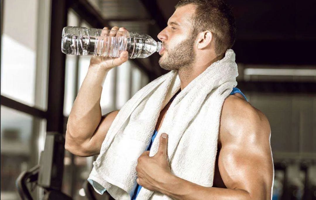夏季运动正当时补水误区大盘点,健身补水分最佳方法有哪些
