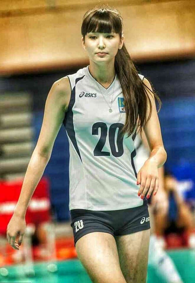 曾因颜值爆红的排球女神：如今整容不再少女，嫁迪拜富豪后退役