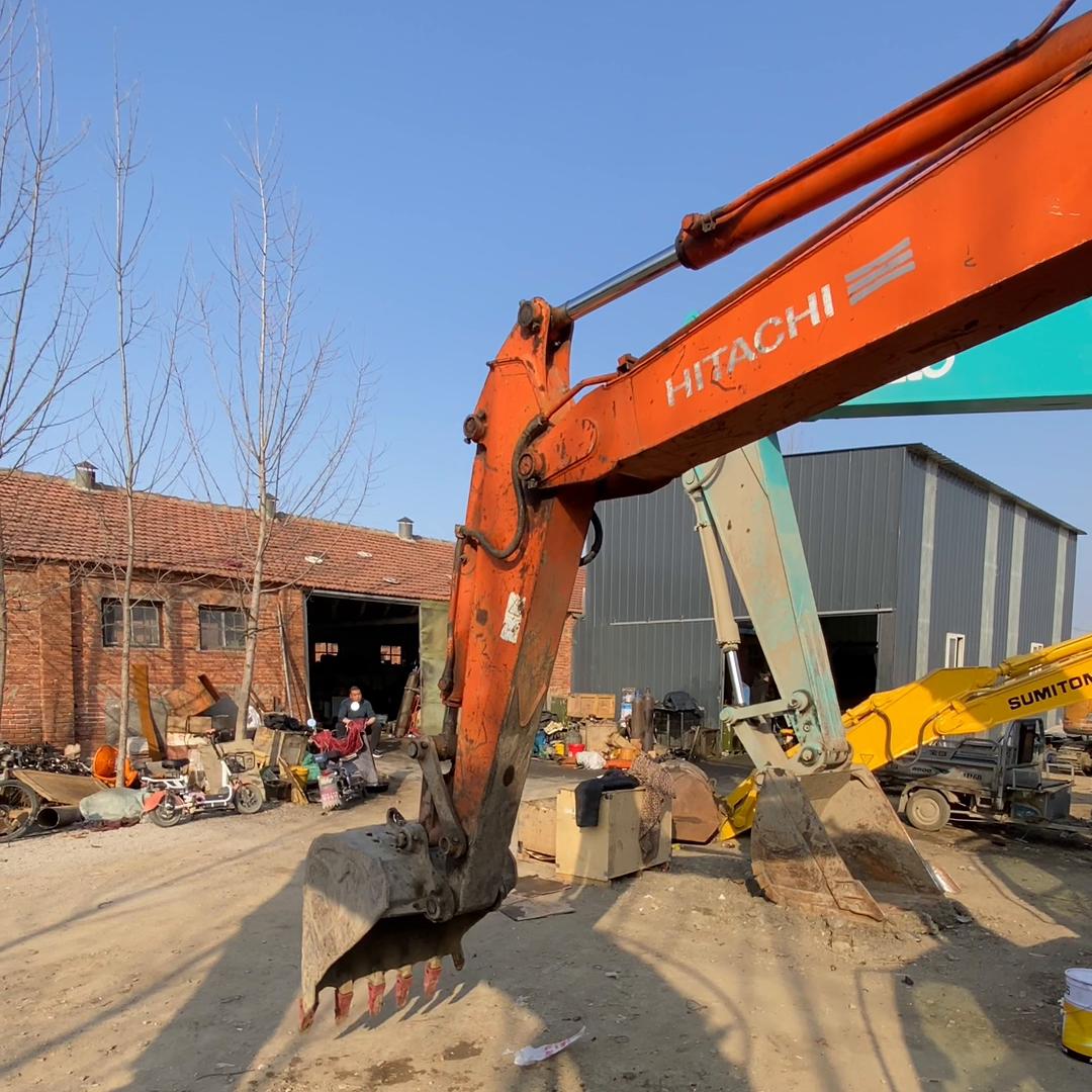 日立70挖机往前走无力往后走正常,日立70挖机旋转不快