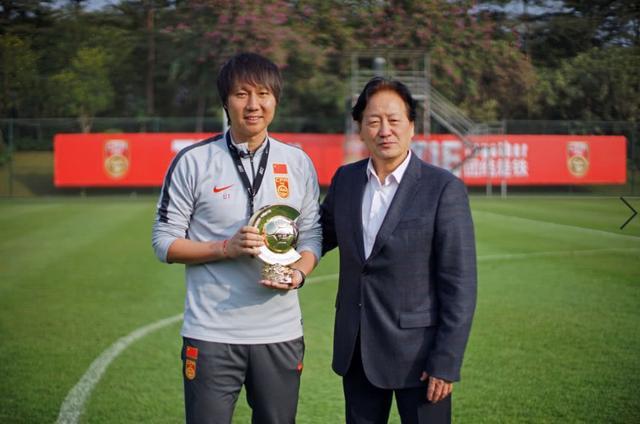 朱广沪为什么选李铁,朱广沪退出足球了吗