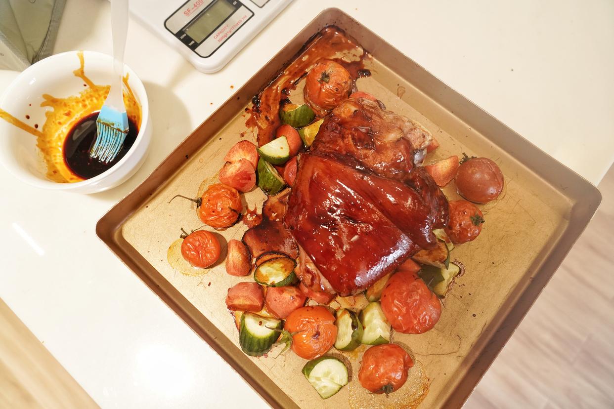 软烂不油腻的烤猪蹄你值得拥有,德国咸脆猪手如何烤才皮脆