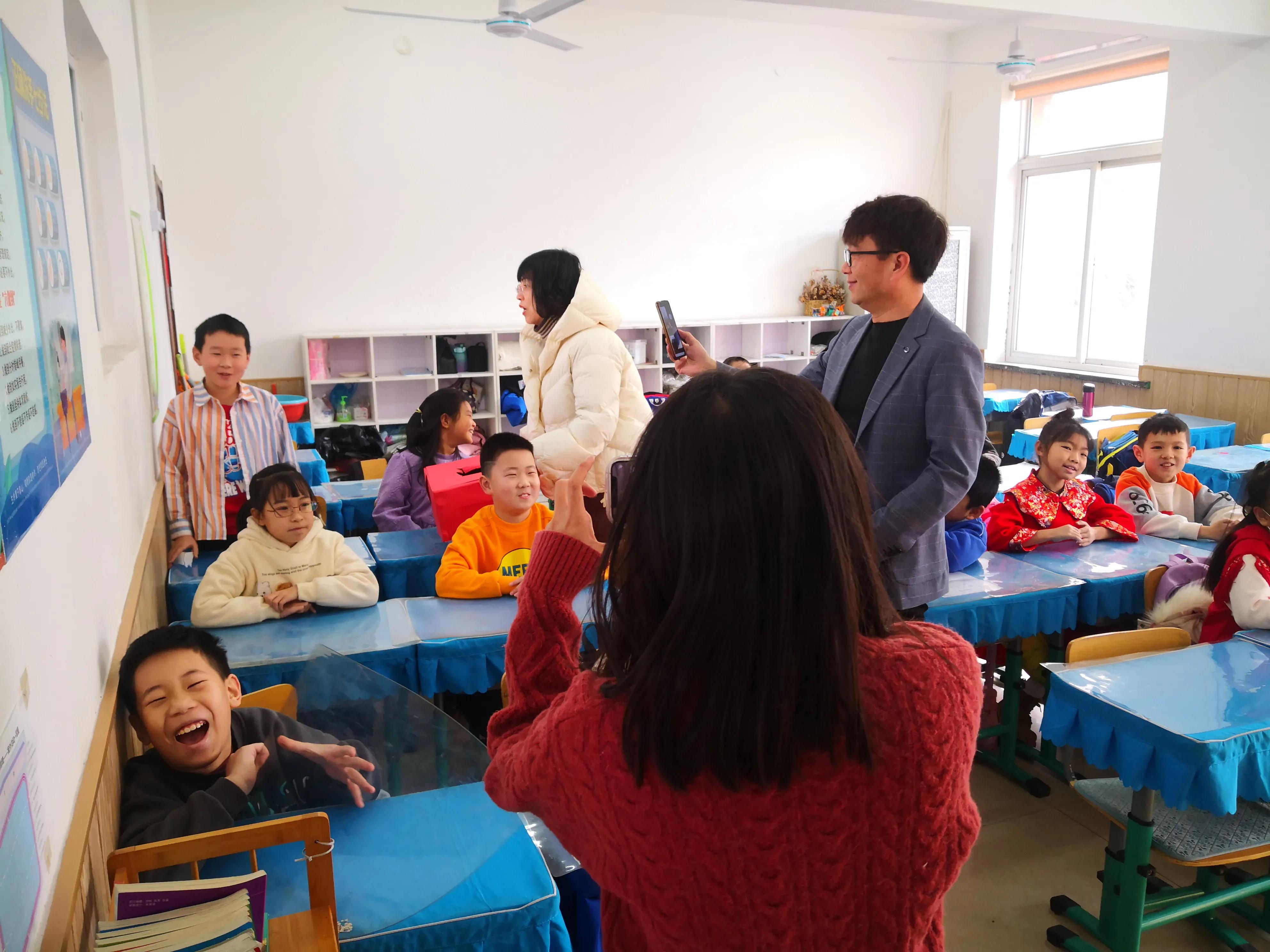 银州区第十二小学开展闹元宵活动