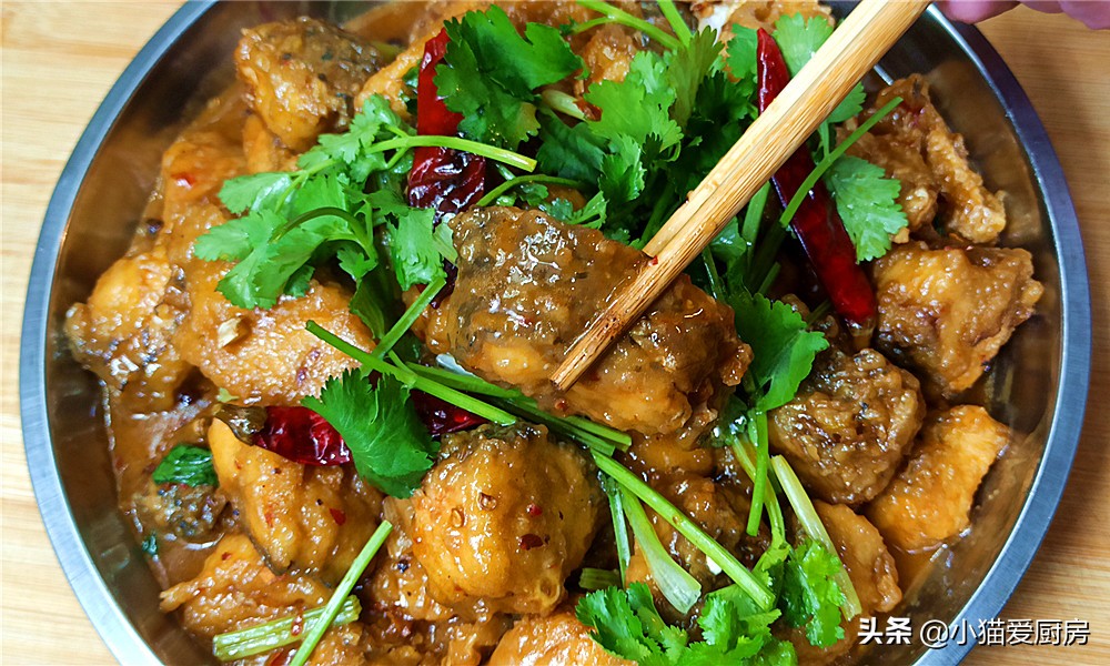 红烧草鱼最简单又好吃的做法,怎样红烧草鱼更美味