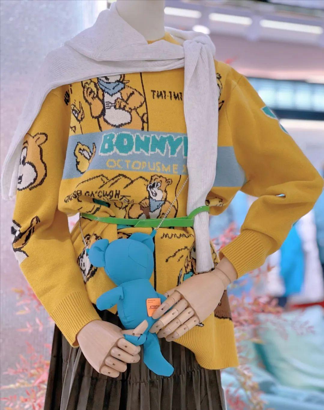 魔美名作冬装羽绒服图片,魔美名作女装官网羽绒服短款