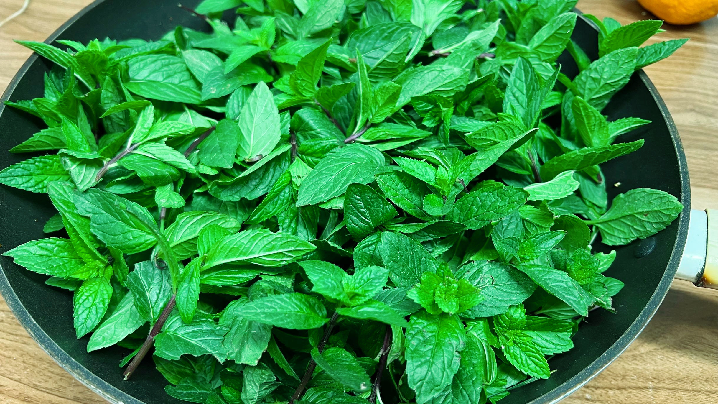 薄荷喝多了是上火还是下火,上火了吃薄荷有用吗