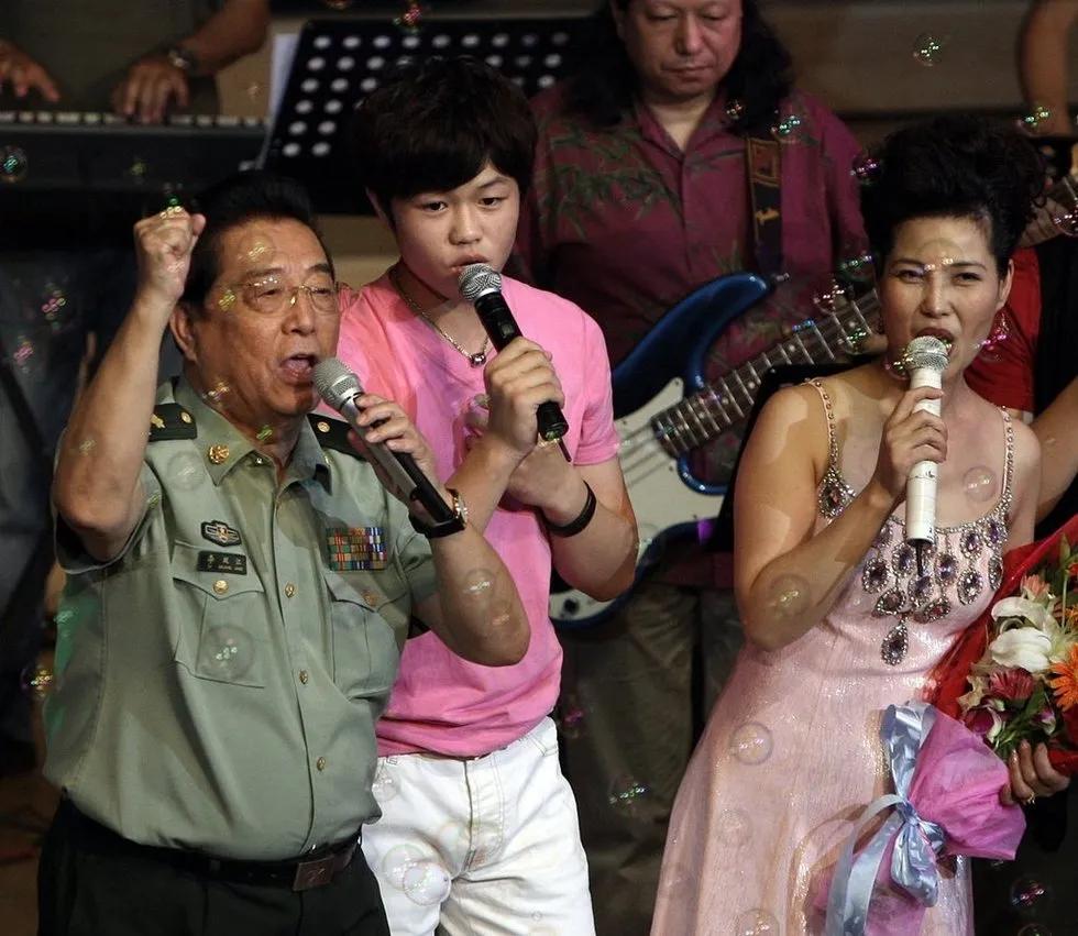 81岁李双江近照曝光新闻,八十岁的李双江身体状况如何