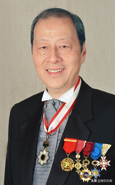 十大男星嫁富婆,娶富婆当老婆的4位男星