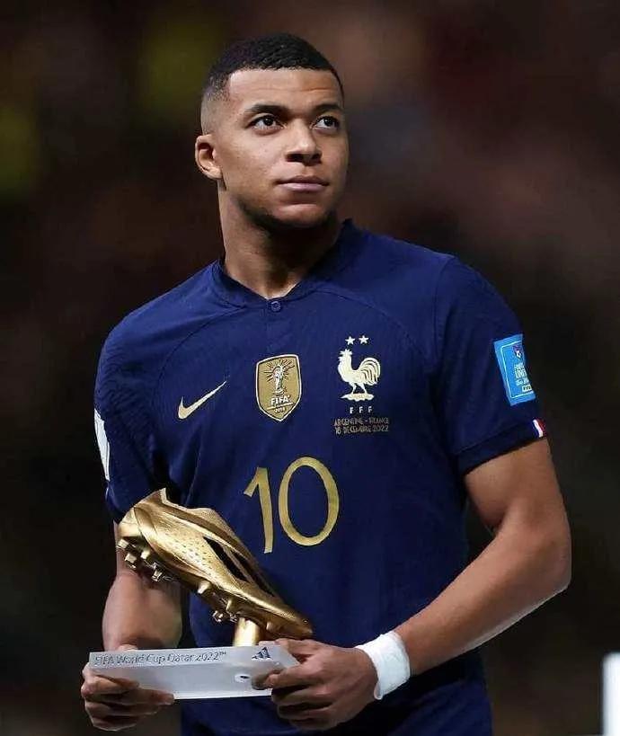 卡塔尔世界杯最佳阵容实况足球,卡塔尔最佳阵容和最差阵容