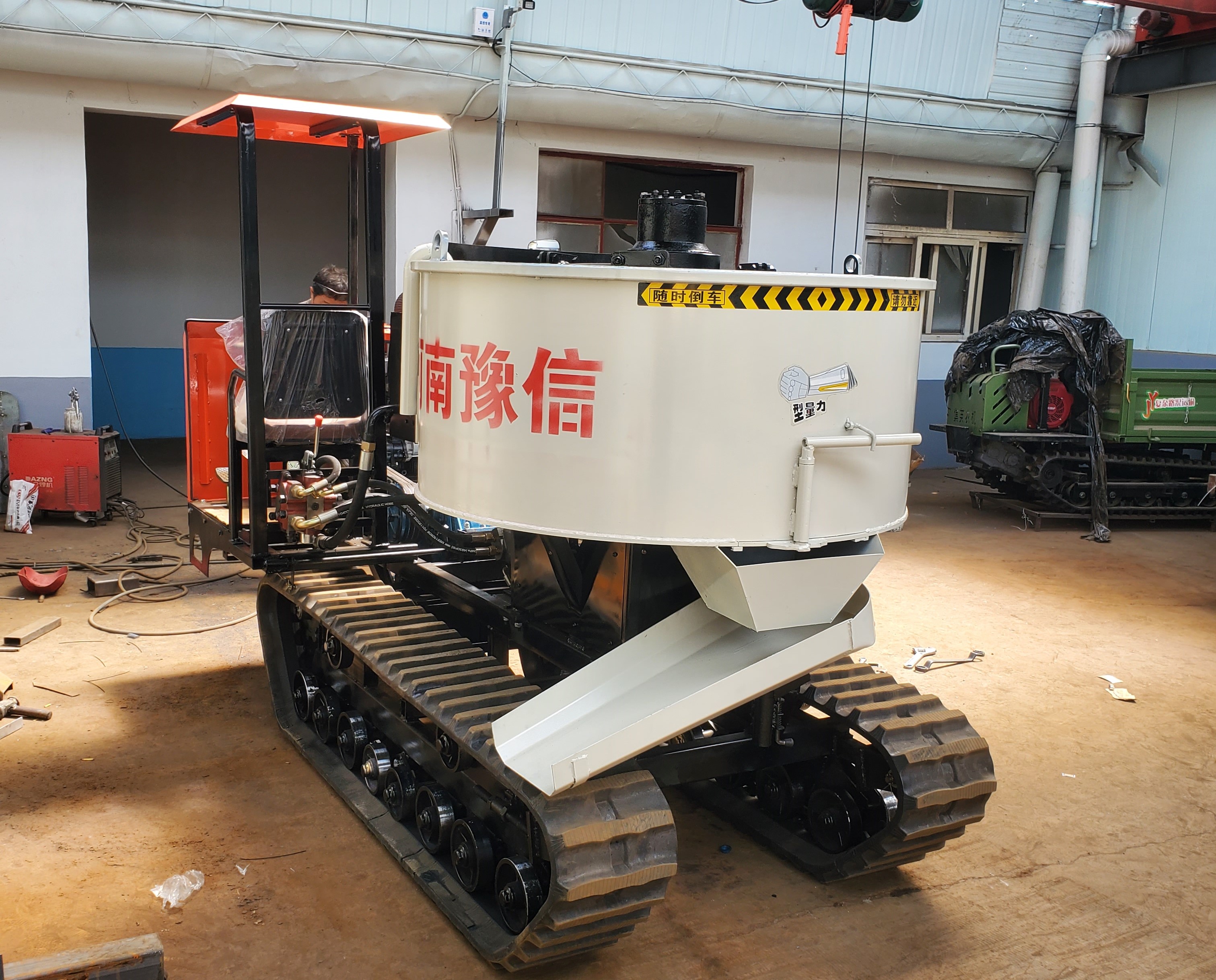 移动式混凝土搅拌机,移动式水泥搅拌机