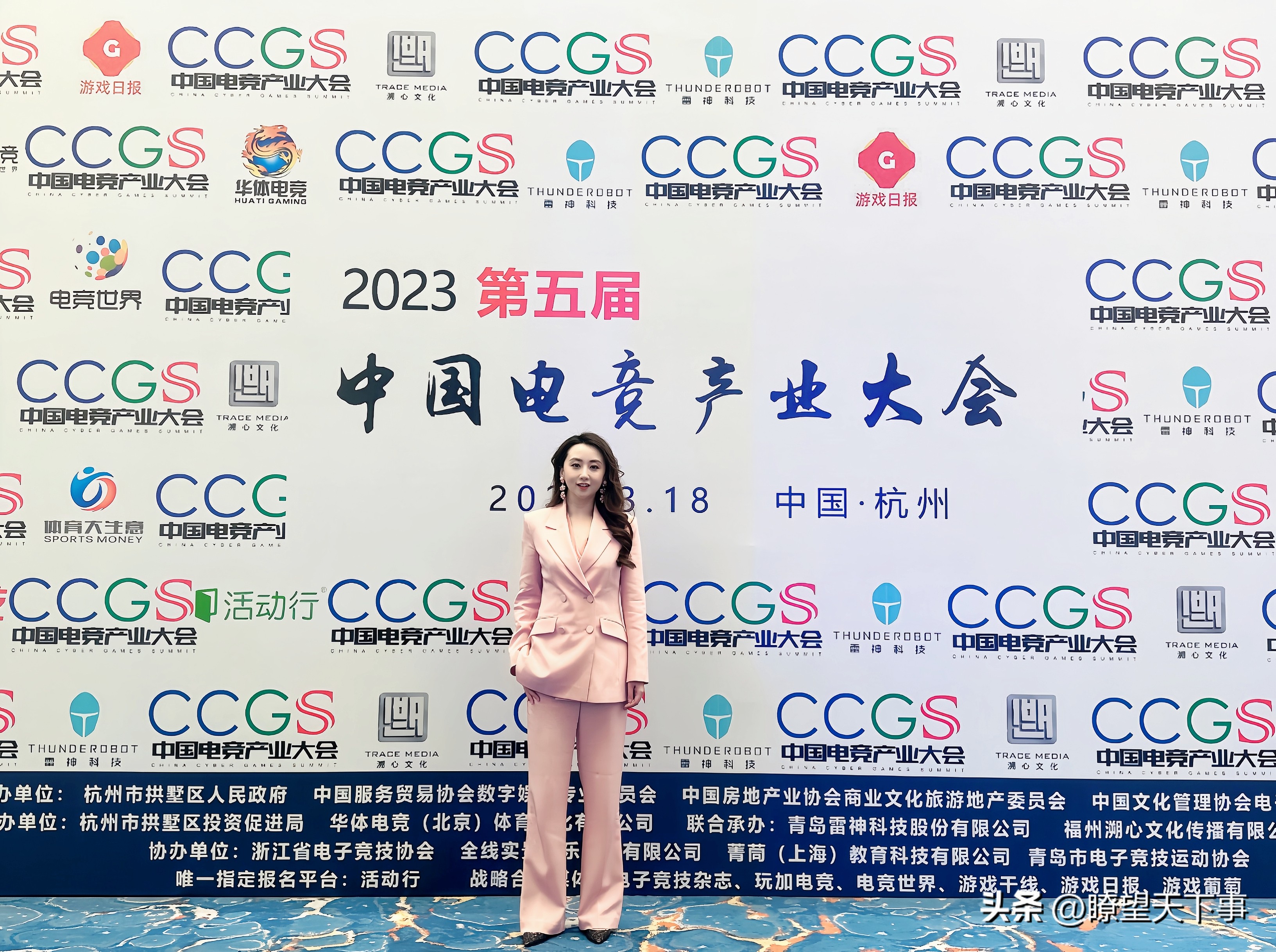 龙煦霏中国传媒大学,龙煦霏主持人