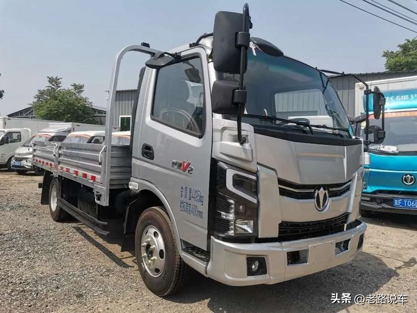 奥驰轻卡v2,飞碟奥驰x2和奥驰v2的区别