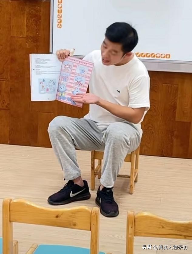 我，单位全是女生，就我一个男的，擅长唱歌跳舞，领导把我当个宝