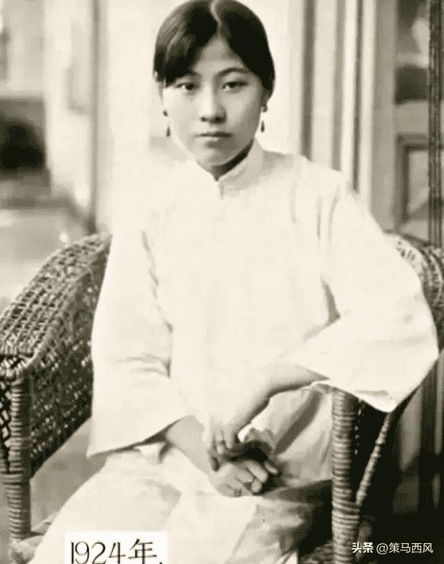 侵华日军残酷*行暴**，女子为活命脱下衣服让日本人拍摄，*辱侮**至死