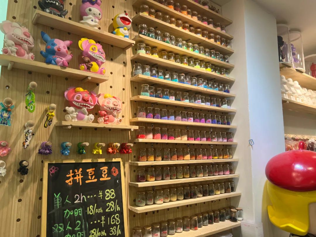 北青探店|创新百分百！这间“实验室”有各种DIY手工还能撸猫