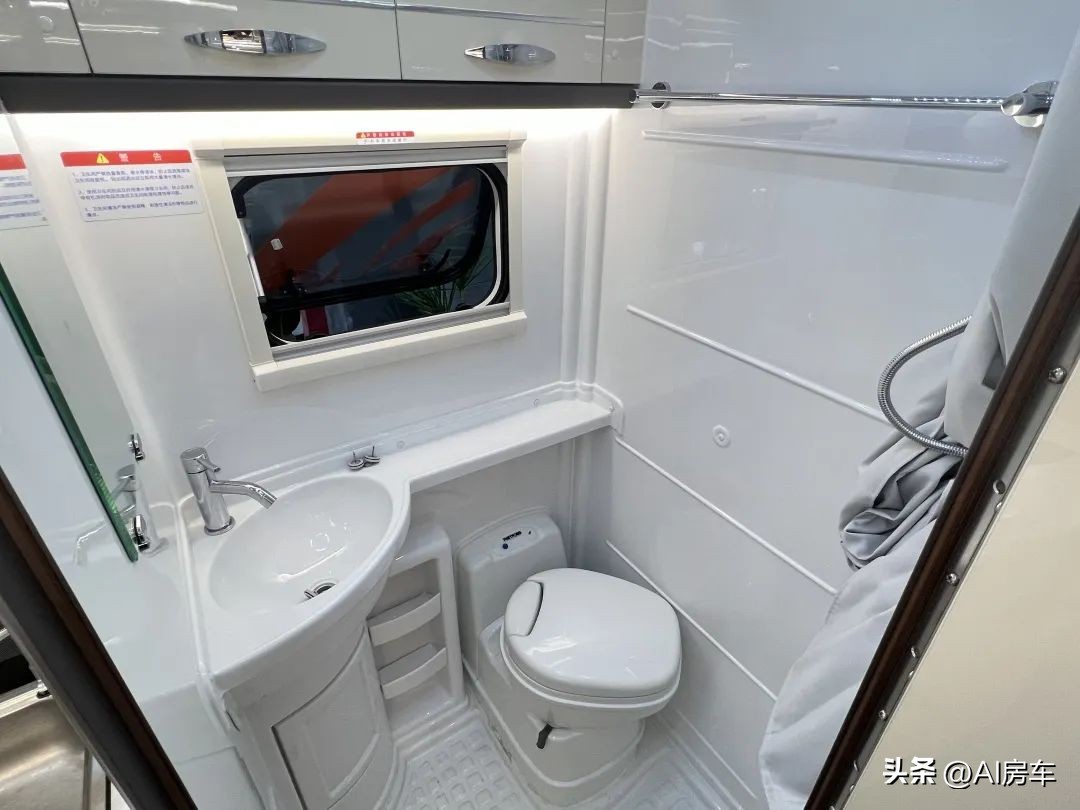 新款房车6座,房车6.5t最新款