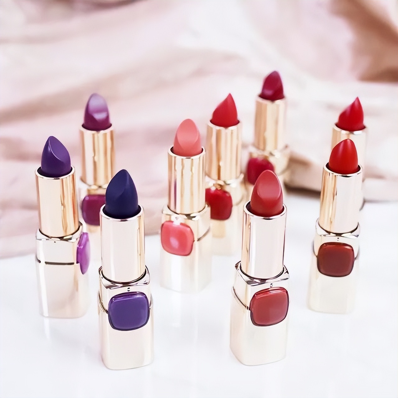 什么颜色的口红比较好看又显白,推荐几款好看的口红颜色