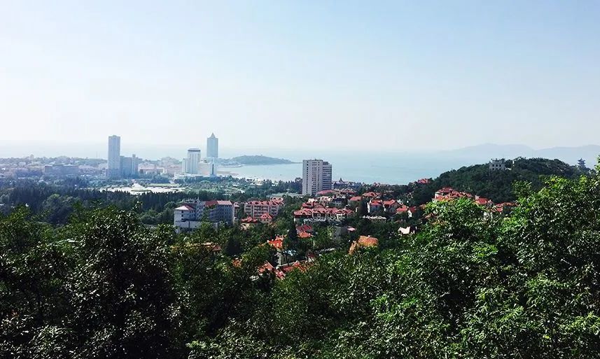 美！青山绿水间，留下一抹齐鲁红！