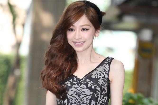 网红王心凌近况,王心凌获浪姐总冠军后舞台首秀