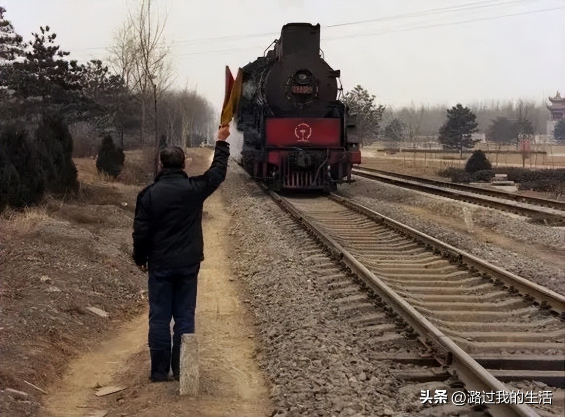 悠久的小火车历史,长钢小火车的历史记忆