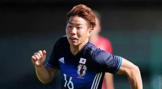 酸不?日本球员在世界杯后成为香饽饽