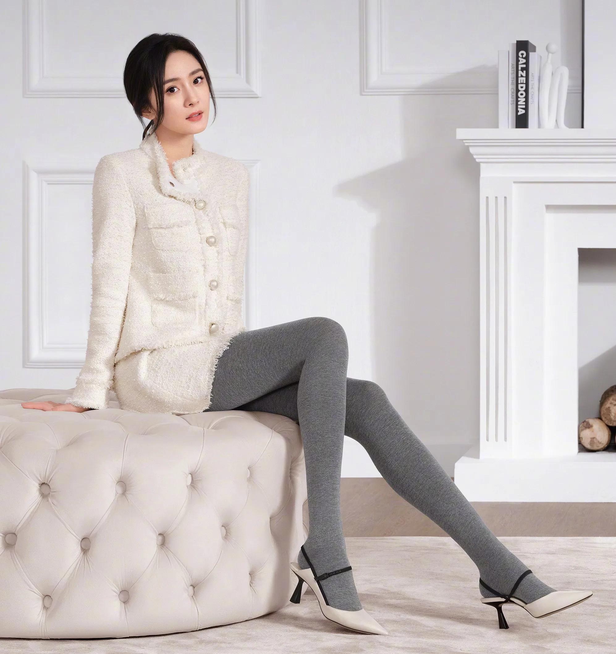 杨幂高跟鞋尖头图文,杨幂最近很火的高跟鞋