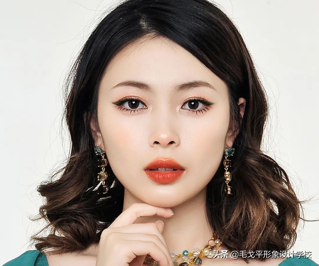 日常化妆技巧教程全脸,不同脸型的化妆技巧全在这