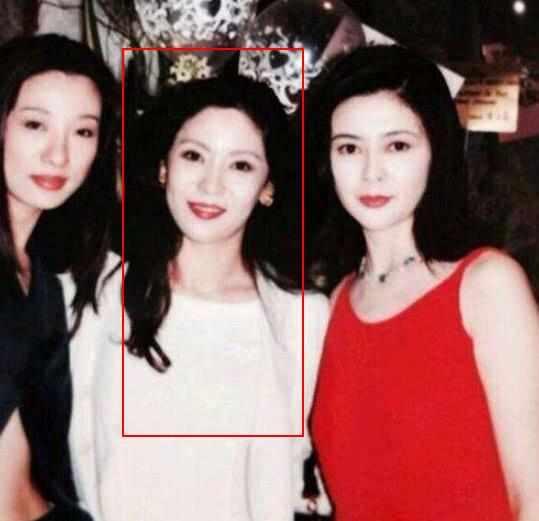 “清醒富婆”向太：8000万买钻石项链还嫌便宜，奖励儿媳上亿别墅