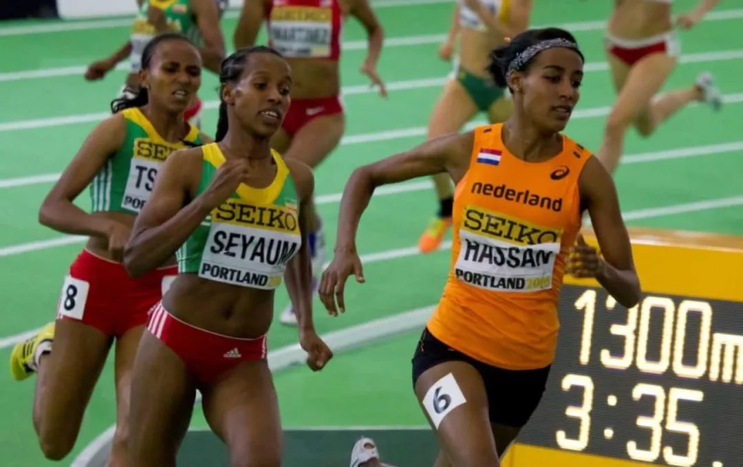 西凡哈桑夺冠,西凡哈桑伦敦马拉松冲刺照片