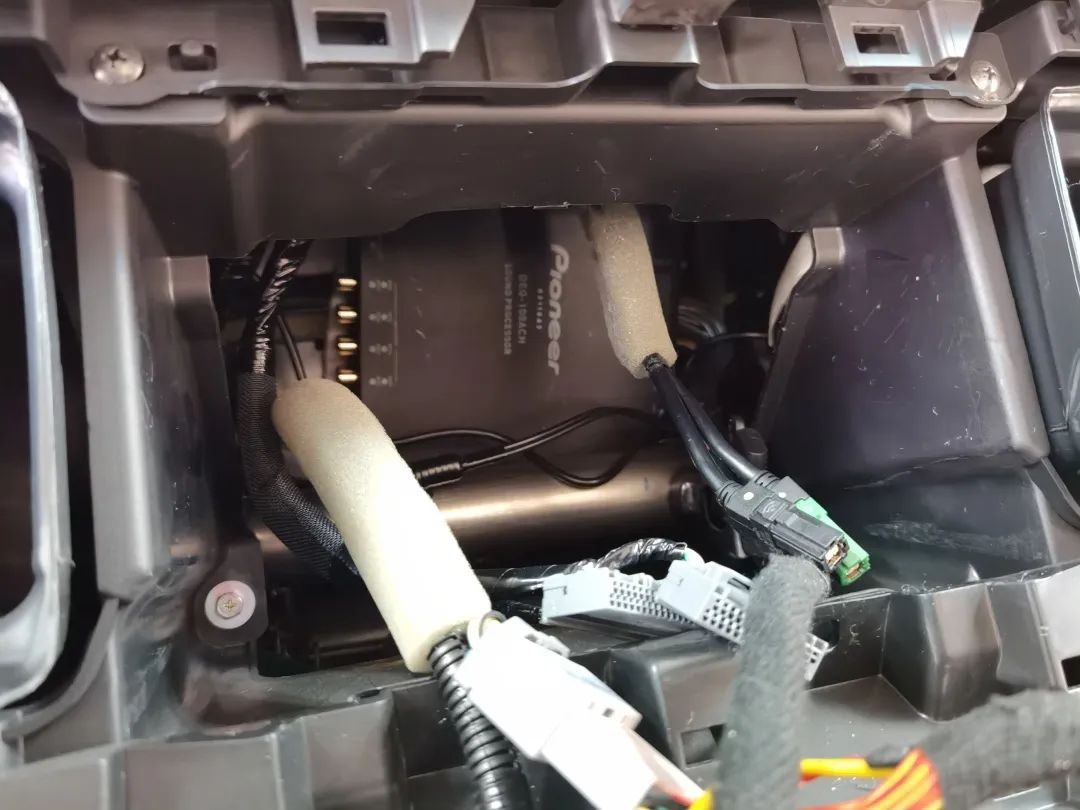 丹拿音响和艾力绅哪个音响好,丹拿三分频汽车音响艾力绅