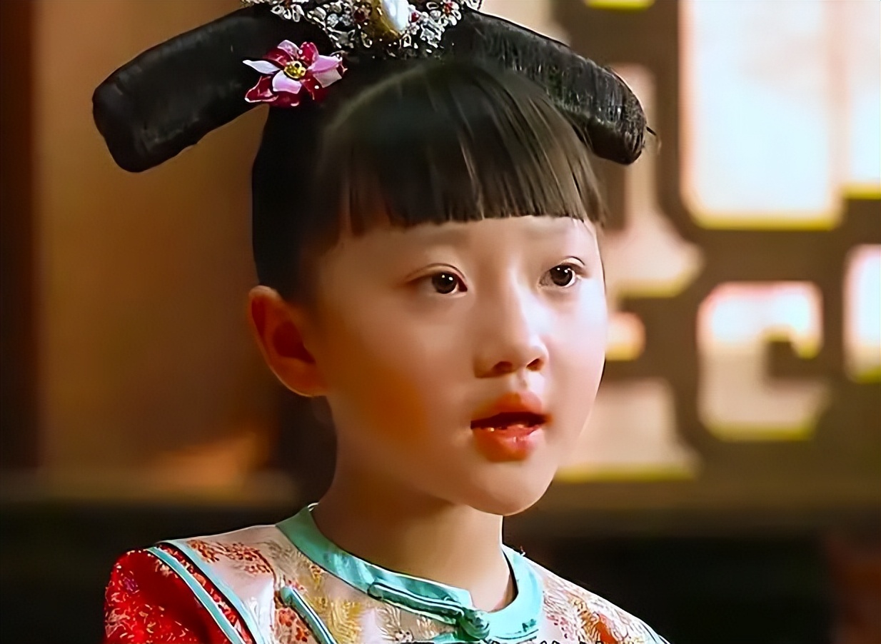 胧月大魔王解读,小时候胧月认甄嬛为额娘的时候