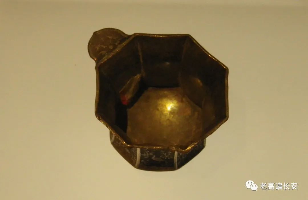 唐代鎏金杯,唐代银凤杯