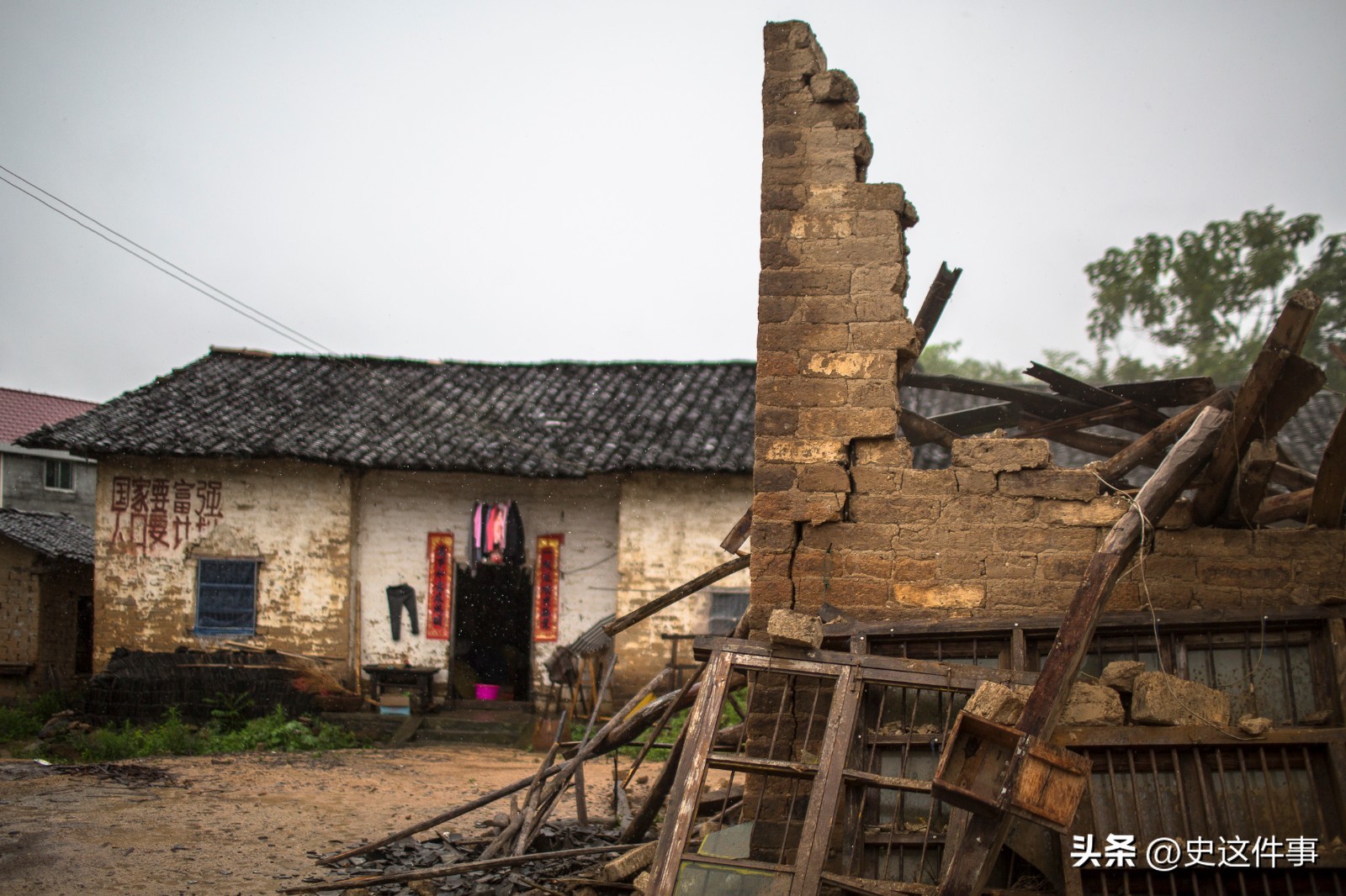 16岁女孩为养家三度卖血,16岁女孩为哥哥卖血上学山东