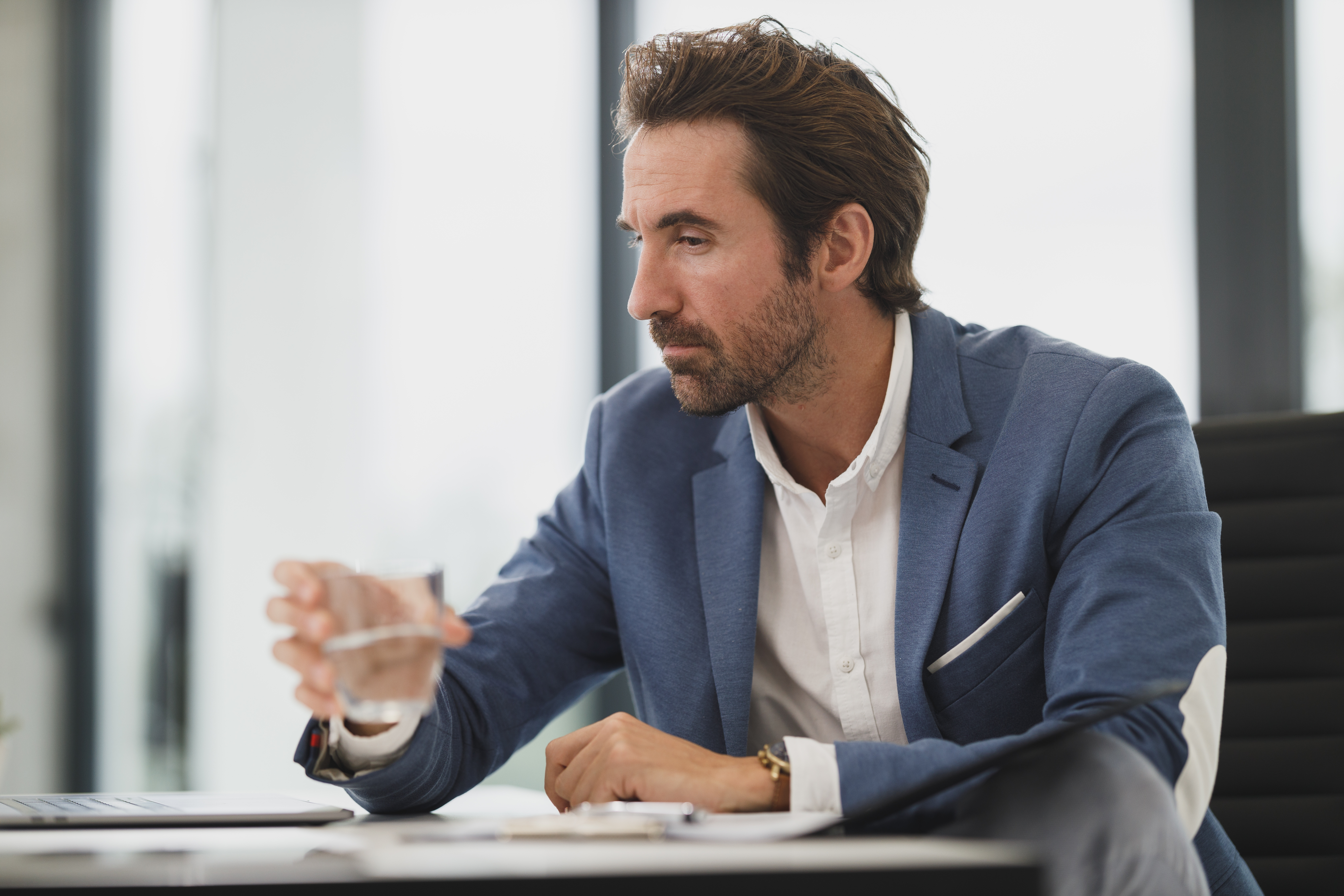 夫妻买50元婚姻保险,给孩子交的教育保险