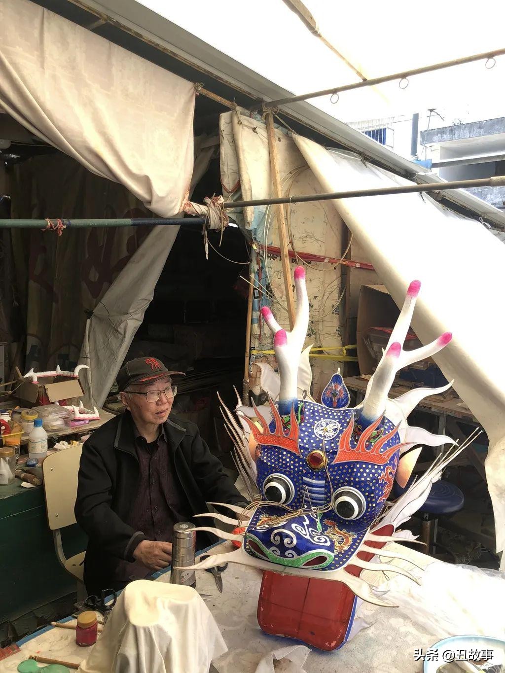 巨龙腾飞风筝的放飞现场,260米长风筝