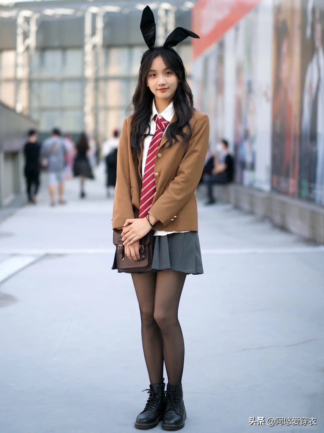 穿开衫配什么内搭好看,穿开衫内搭t恤衫