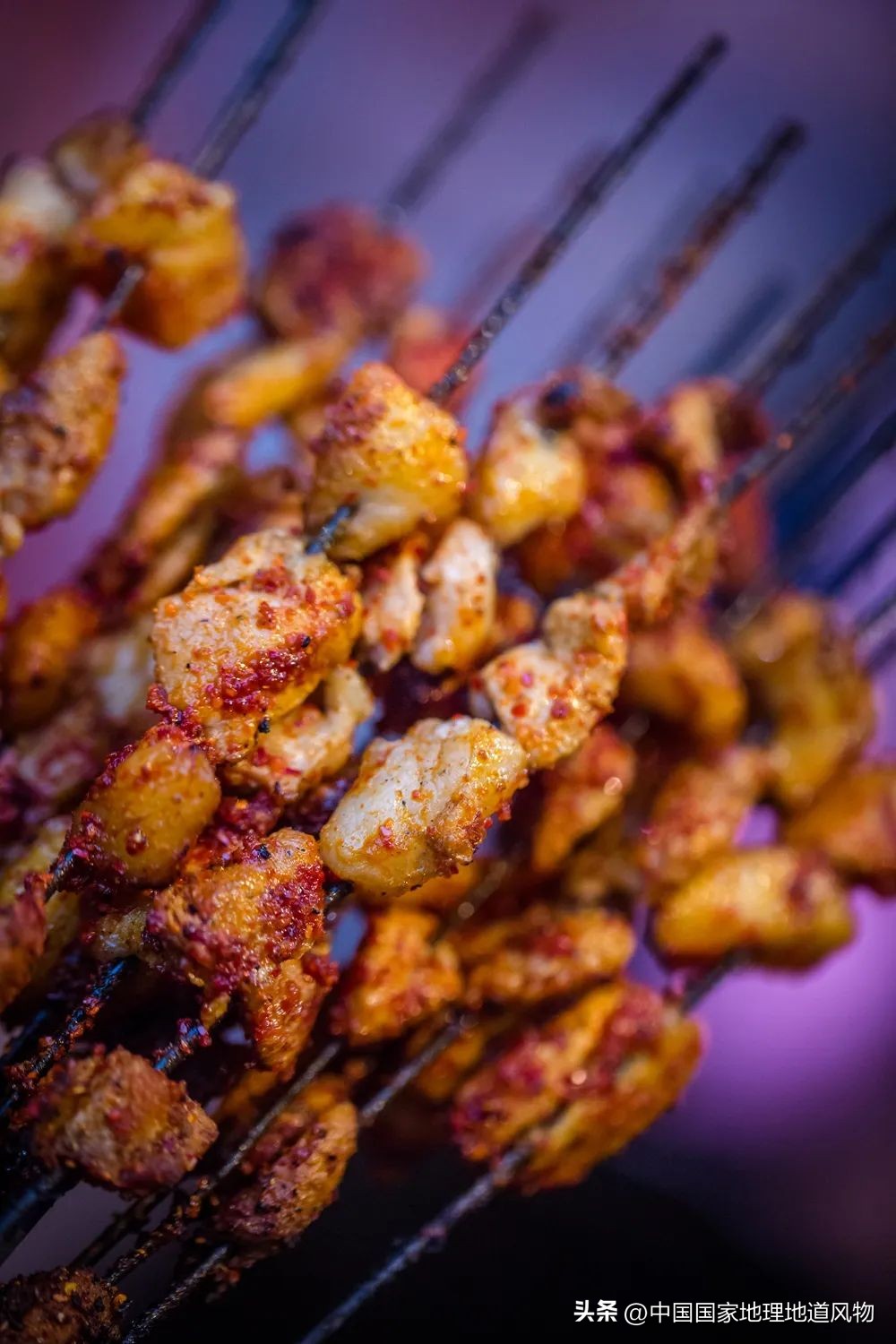 三伏天吃羊肉是种怎么样的体验,三伏天吃羊肉让你大汗淋漓