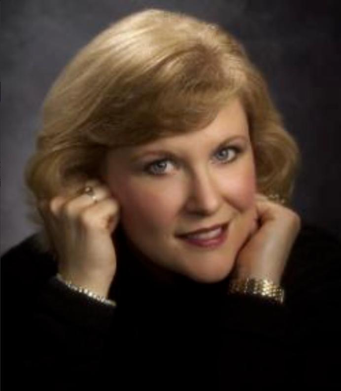 纽约富家女：14岁被逼阅成人片，参加真人派对，如今开始拍纪录片