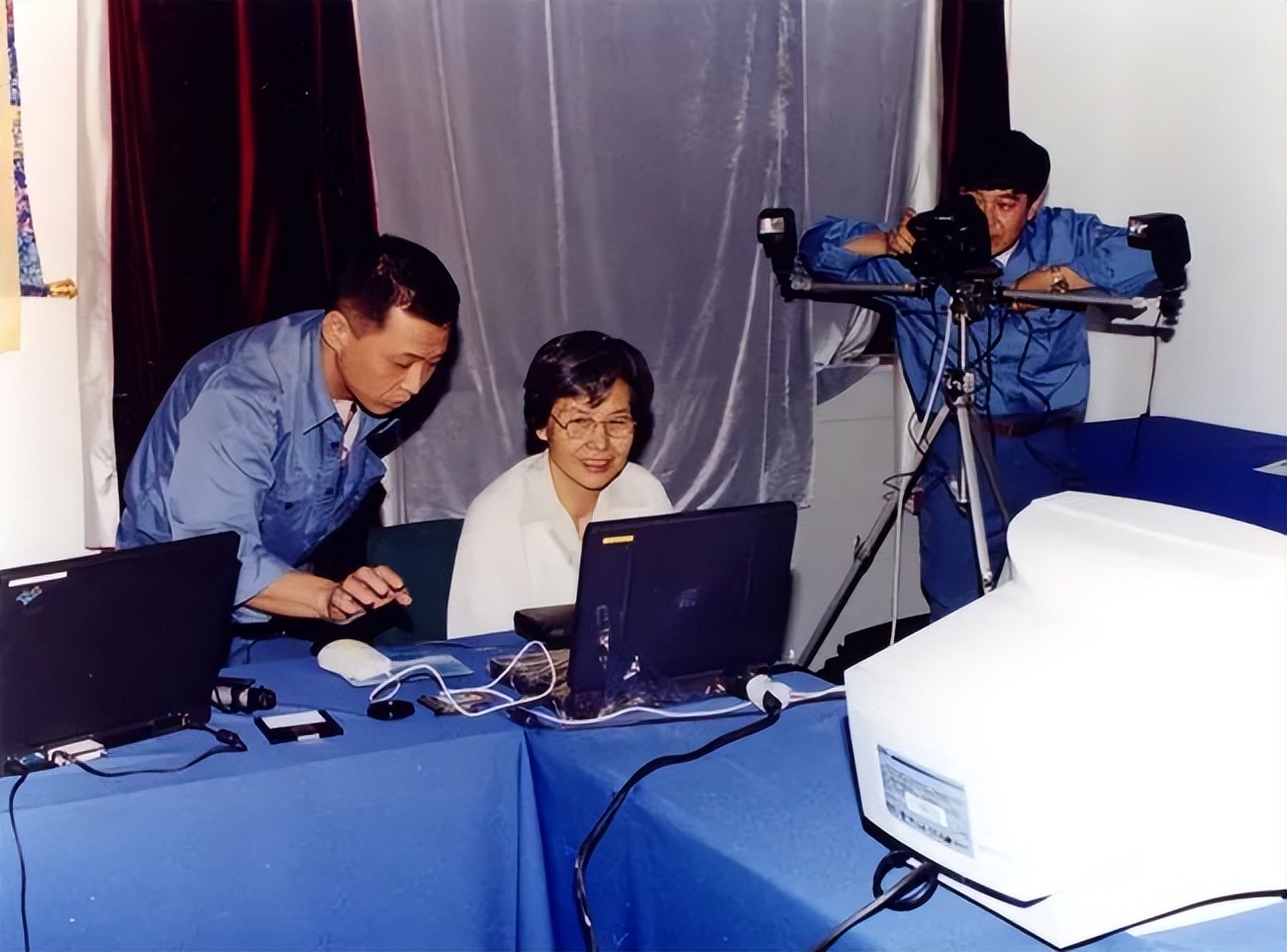 再捐1000万!这颗“星”以她为名