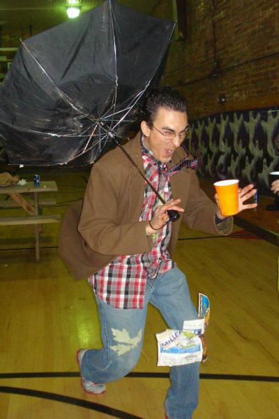 80张神奇偶然瞬间，环形闪电，海蛇和最毒石斑鱼互咬，骑骆驼拍照