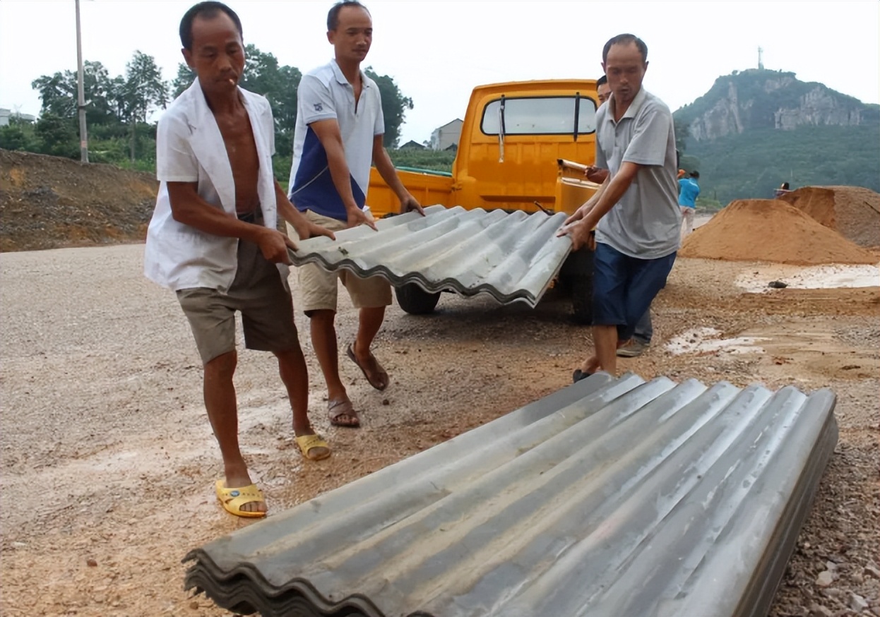 石棉瓦农村还用吗,现在的石棉瓦为什么还有人在生产