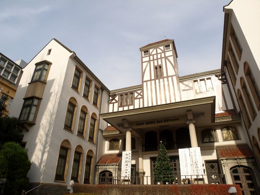 早稻田大学简称什么,早稻田大学成立时间