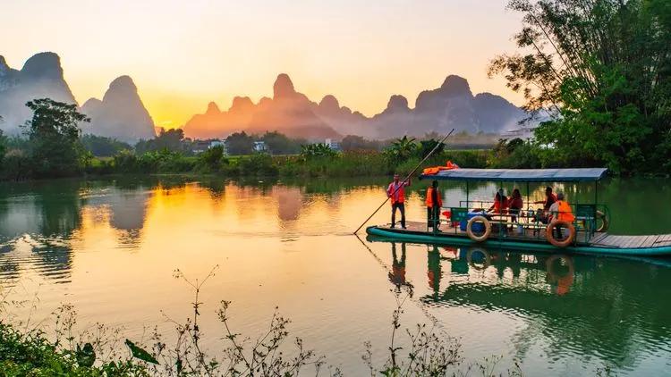 佛山出发广西五日四夜旅游攻略,广州出发云南4天自由行攻略