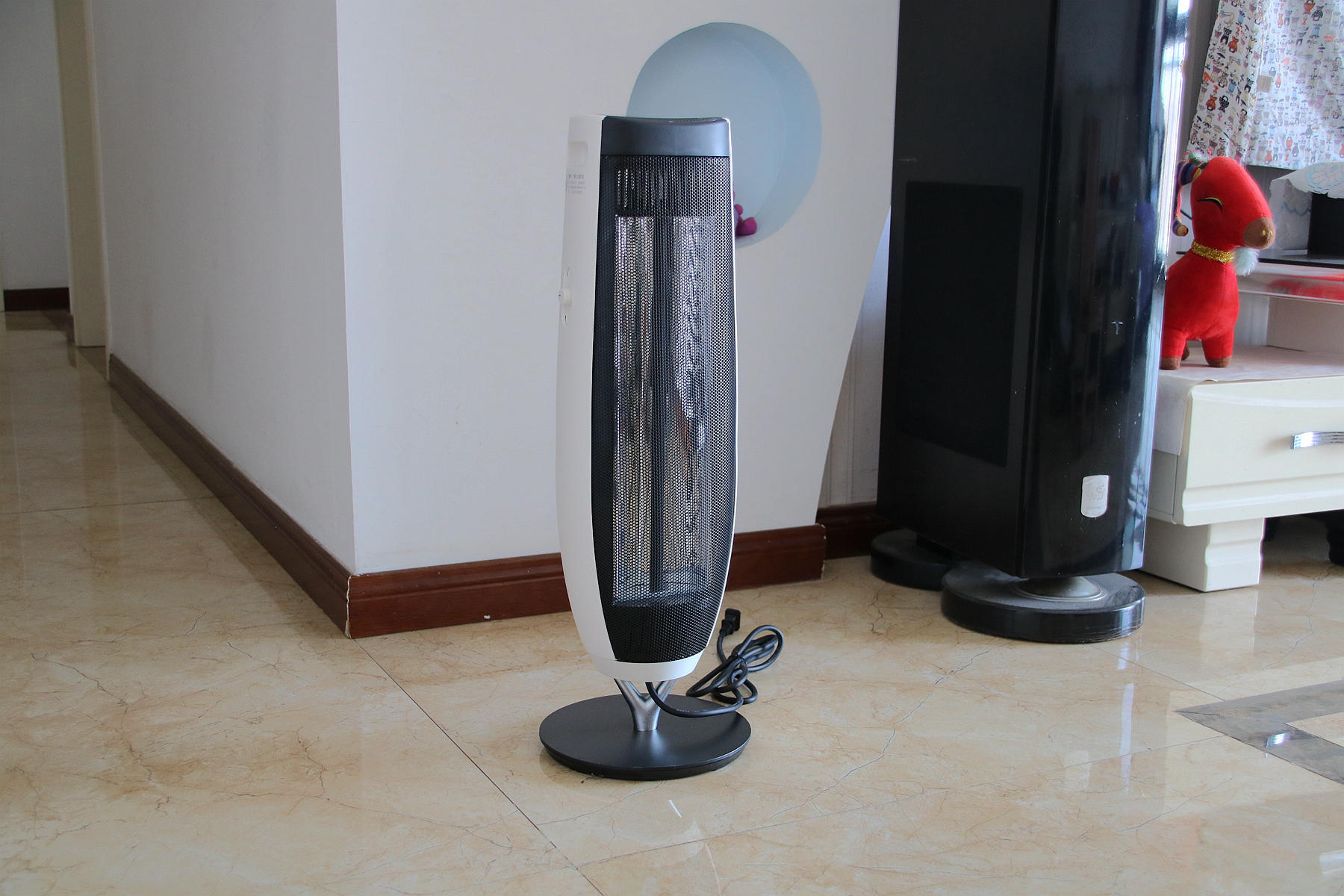 自从有了蓝宝这个“小太阳”，这个冬天家里从此不再寒冷