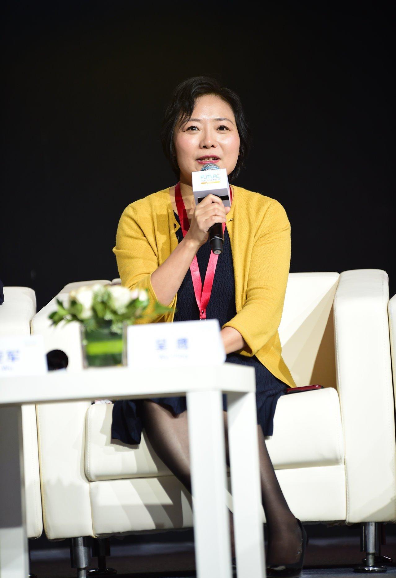 手握11万亩地皮，银行存七百多亿，她才是我国隐形“地产女首富”