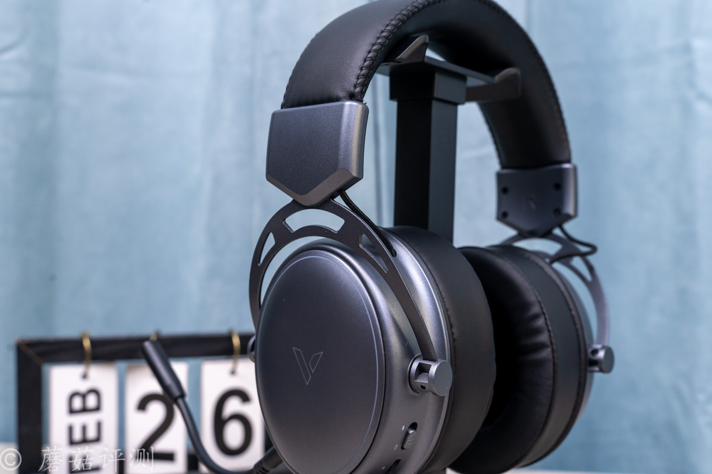 雷柏vh800蓝牙耳机打和平精英实测,雷柏rapoovm700无线蓝牙游戏耳机