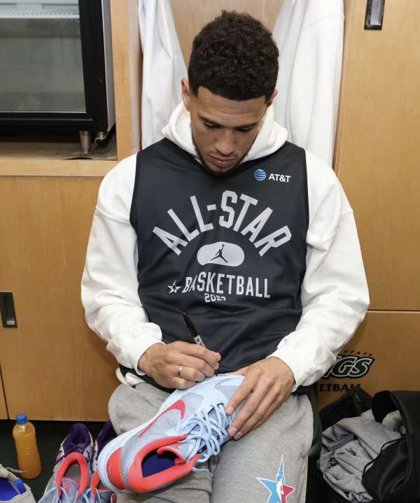 2022全明星战靴,2024年nba全明星名人赛上脚球鞋