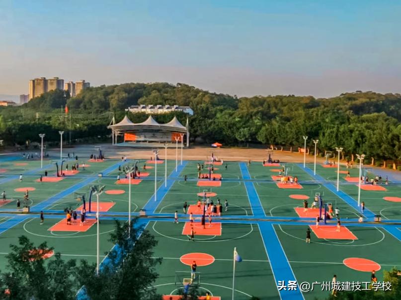 评为优秀学校喜报,我校荣获先进单位